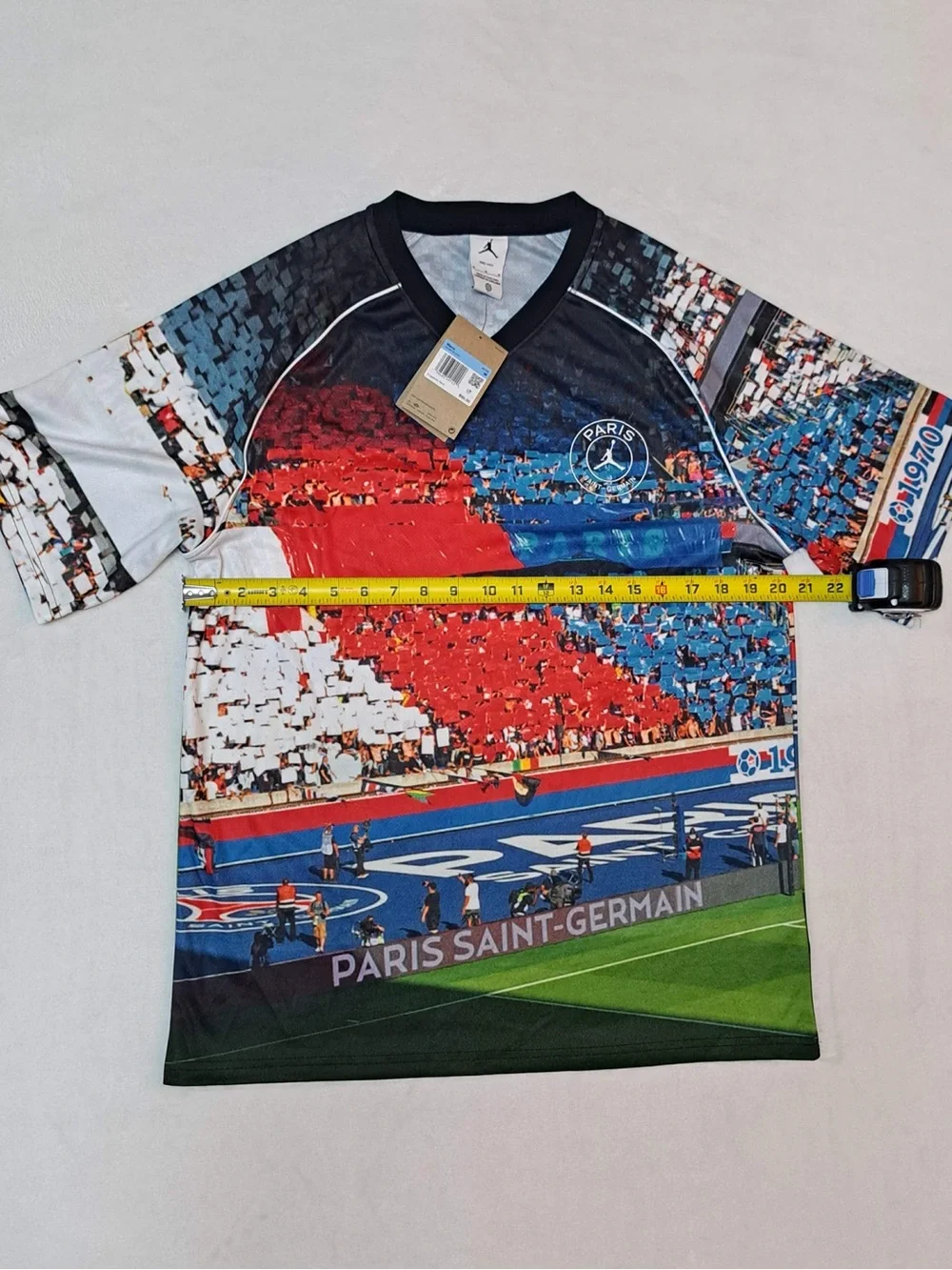 Jordan x PSG Graphic Slim-Fit Men's Jersey T-Shirt - Men's size MEDIUM